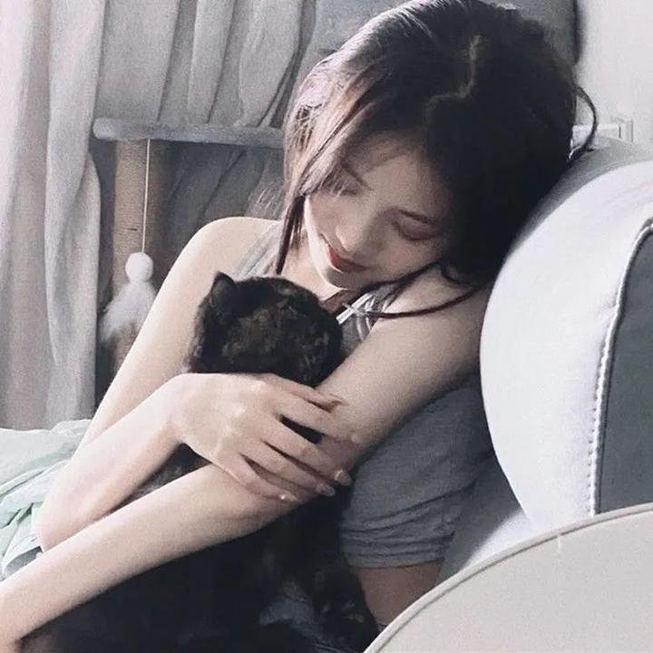 我为救校花而死她重生后倒追我